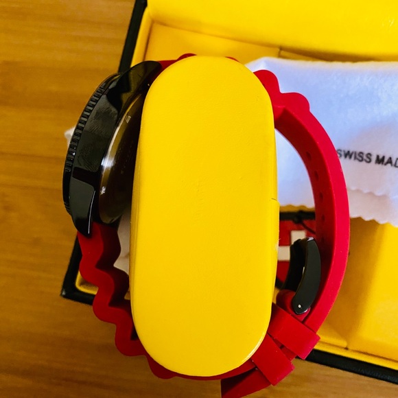 *NWT* Swiss Military GMT NERO SCUBA RED WATCH $635 - Picture 4 of 8